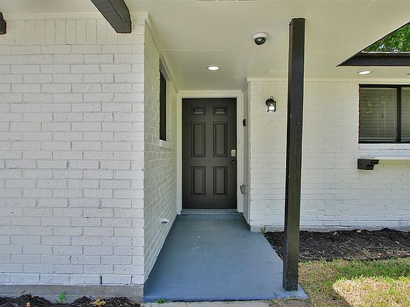 3rd image of 11058 Vailview Dr