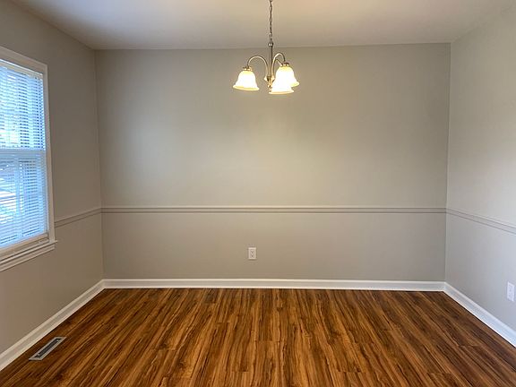 4th image of 4811 Ferncrest Dr