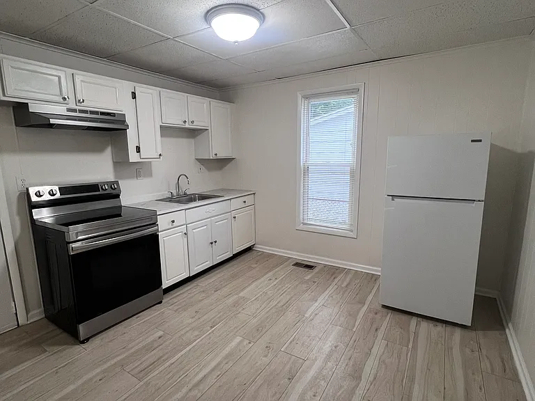 512 Orr St #512 — Photo 2