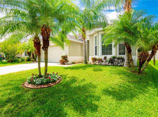 10225 Avelar Ridge Dr, Riverview, FL 33578