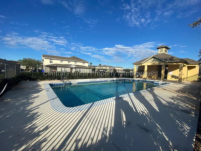 2076 Cypress Bay Blvd — Photo 25