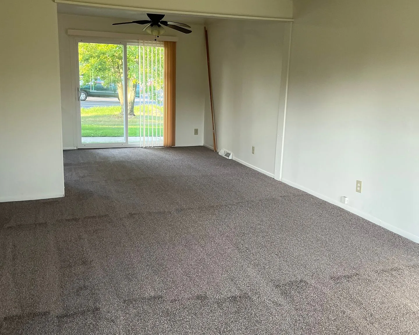 3 bed, 1250 sqft, $1,950 — Photo 4
