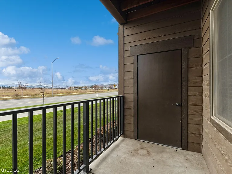 Eagle Valley Ranch Apartments — Photo 21