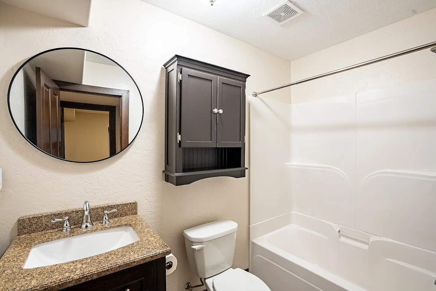 6649 North Madellaine Drive - 1 — Photo 4
