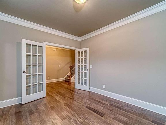 5th image of 514 Adventure Trl