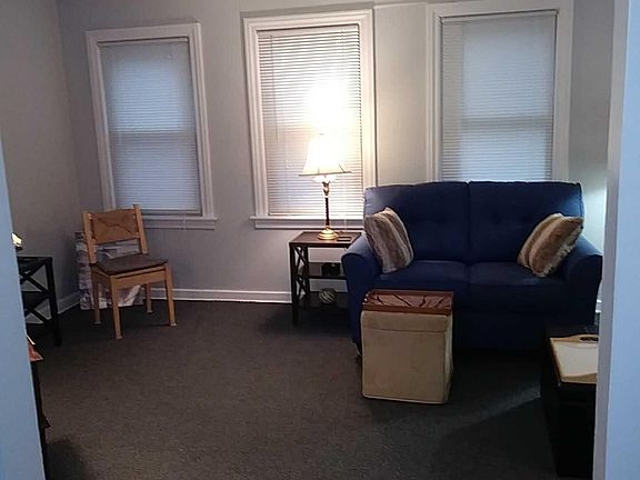 2nd image of 1626 Lunt Ave