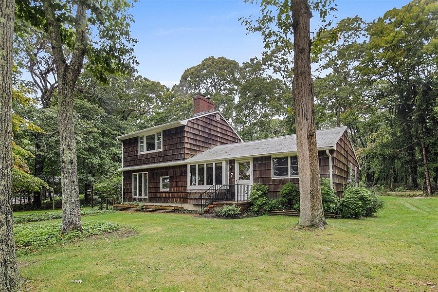7 Millstone Ln, Southampton, NY 11968 Zillow