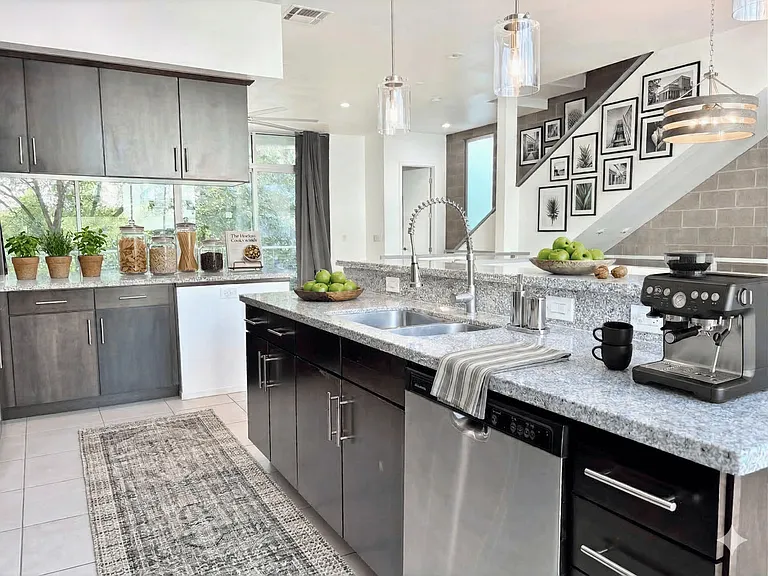 378 S Farmer Ave #378 — Photo 8