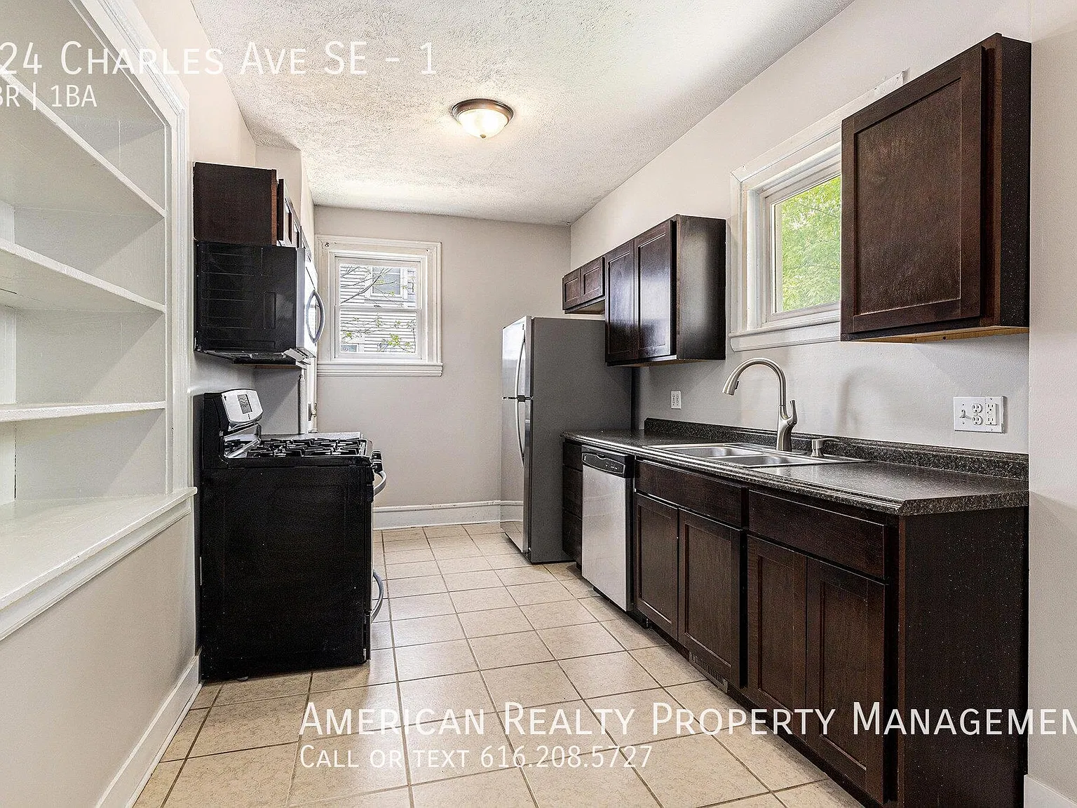 324 Charles Ave SE — Photo 3