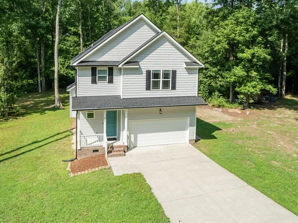 202 Cardinal Ct, Oxford, NC 27565
