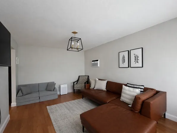 (undisclosed Address), Island Park, NY 11558