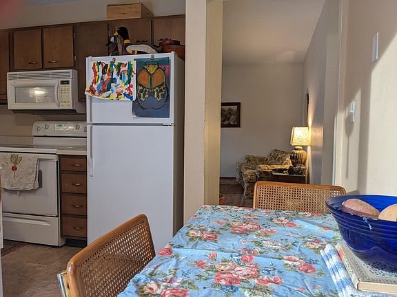 4th image of 708 Garnet Dr