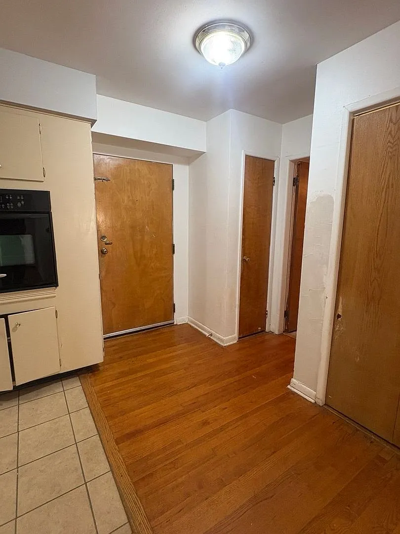 345 N Laverne Ave — Photo 4