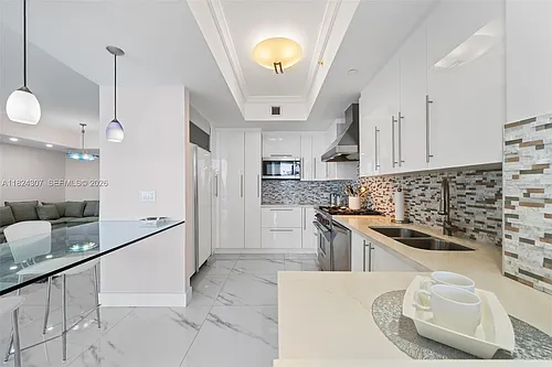 17875 Collins Ave Photo 1