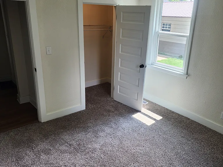 609 Main St #1 — Photo 14