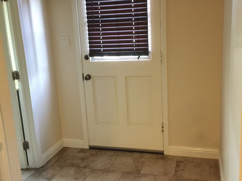 1st image of 1011 S B St APT 5