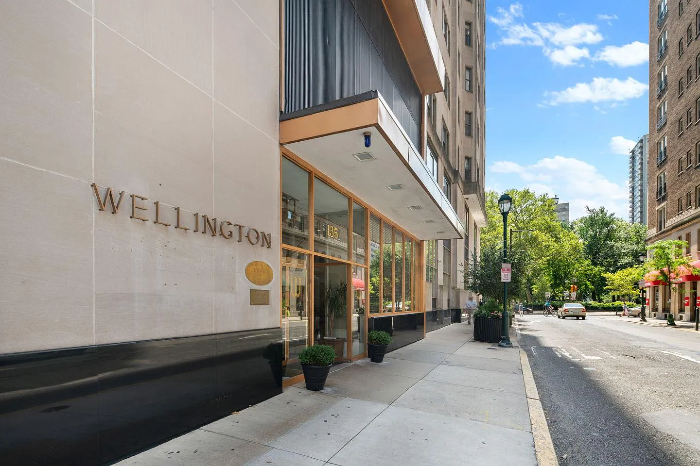 The Wellington — Photo 2