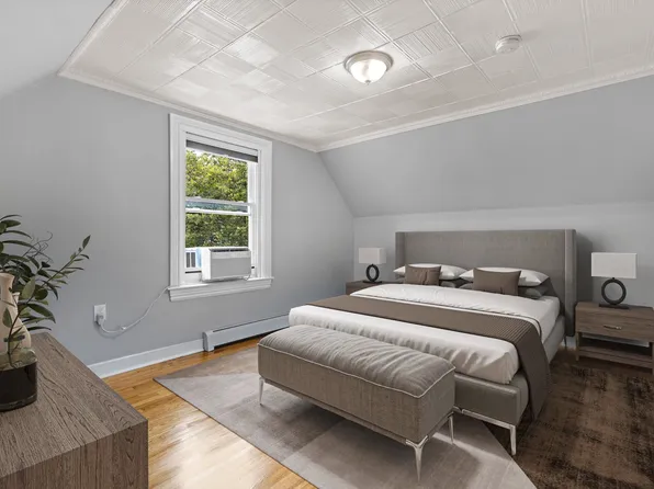 104 Oak Street image 12 of 17