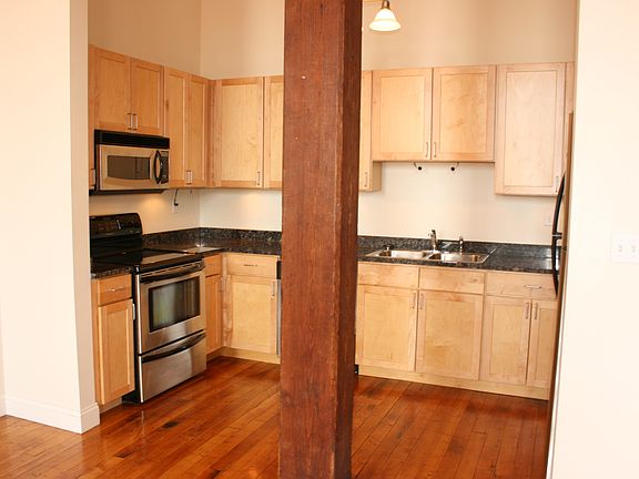 2nd image of 589 Atwells Ave Ste 3B