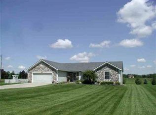 1421 Rose Center Rd, Fenton, MI 48430