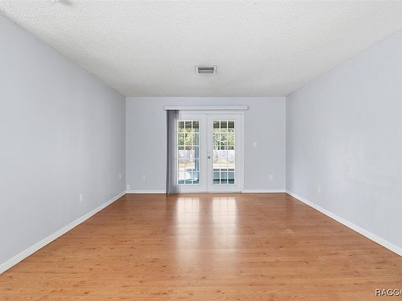 5th image of 1305 W Sorrento Dr