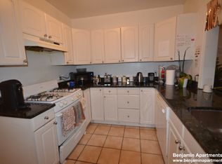 62 Egmont St APT 1, Brookline, MA 02446