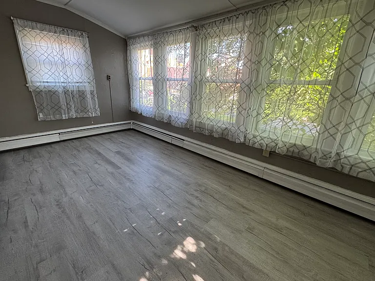 174 Washington Ave — Photo 17