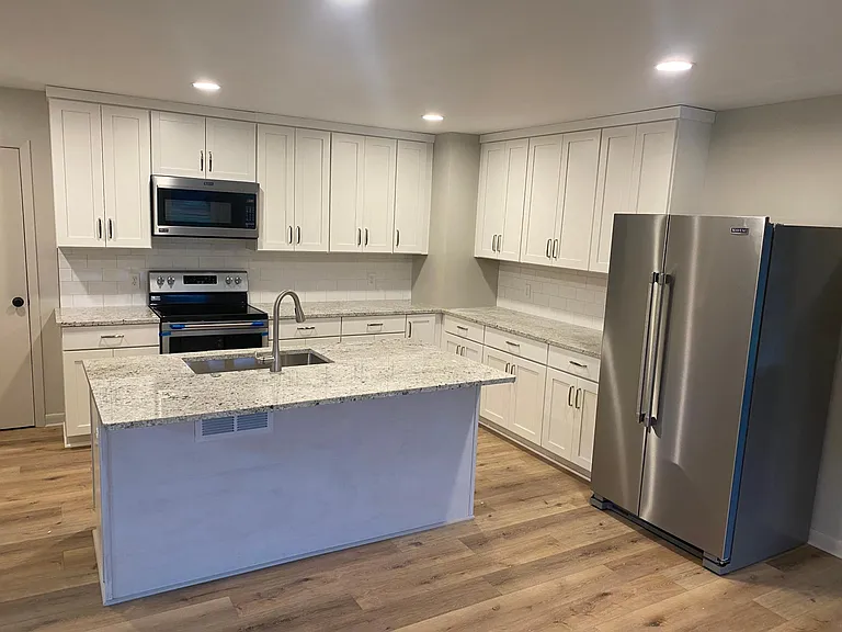510 Deerfield Rd — Photo 1