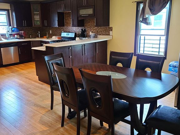 This is a $1200 dollars including heating electrical, and gas cooking. This luxury hardwood floor, full of closet, Jacuzzi full bathroom, month to month shared kitchen and bathroom rental rooms. Contact Landlord direct Daniel for viewing at 718-926-805.