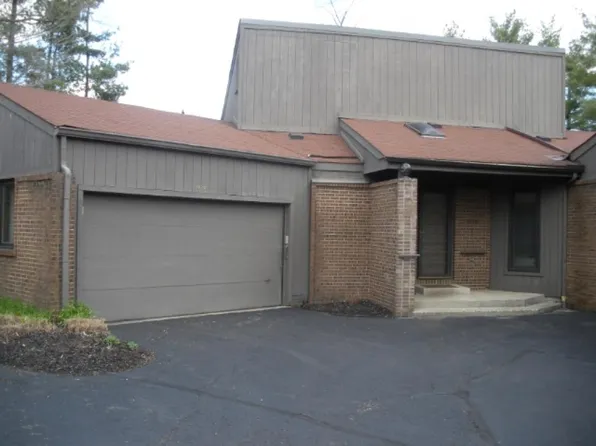 1616 Coppertree Rd, Columbus, OH 43232