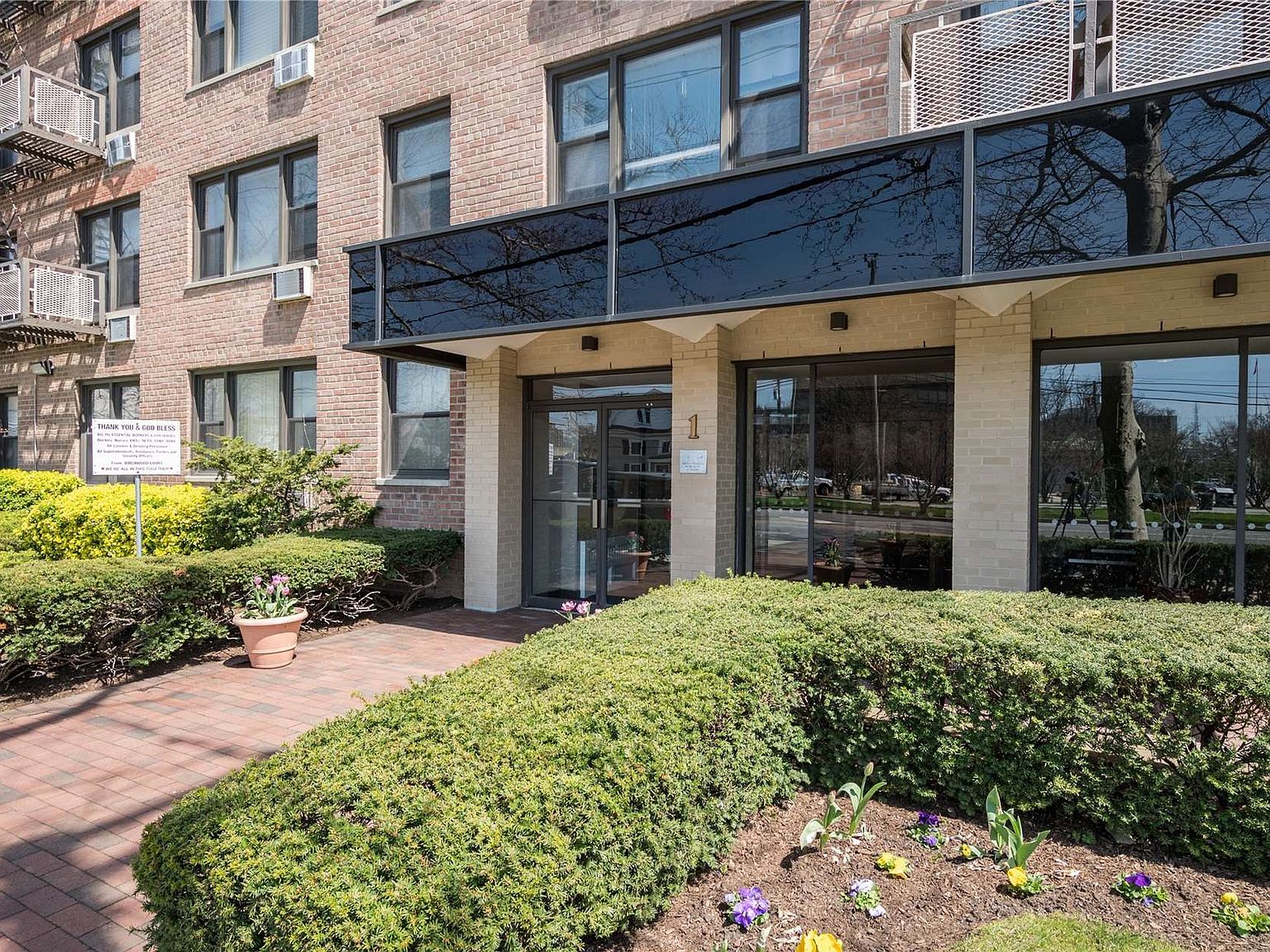 1 Birchwood Court UNIT 5B, Mineola, NY 11501 Zillow