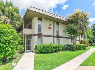 2 Greenway Vlg N UNIT 112, Royal Palm Beach, FL 33411