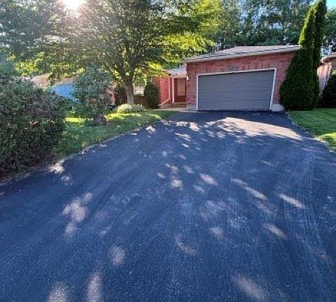 2nd image of 1029 Dina Cres