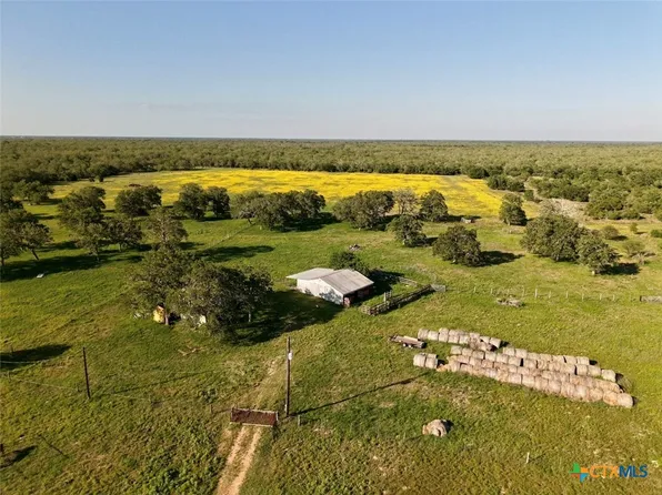 15631 Fm 682 #G, Yoakum, TX 77995