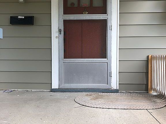 5th image of 528 Wrexham Ave