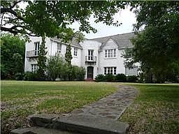 4th image of 7319 Greenbriar Dr