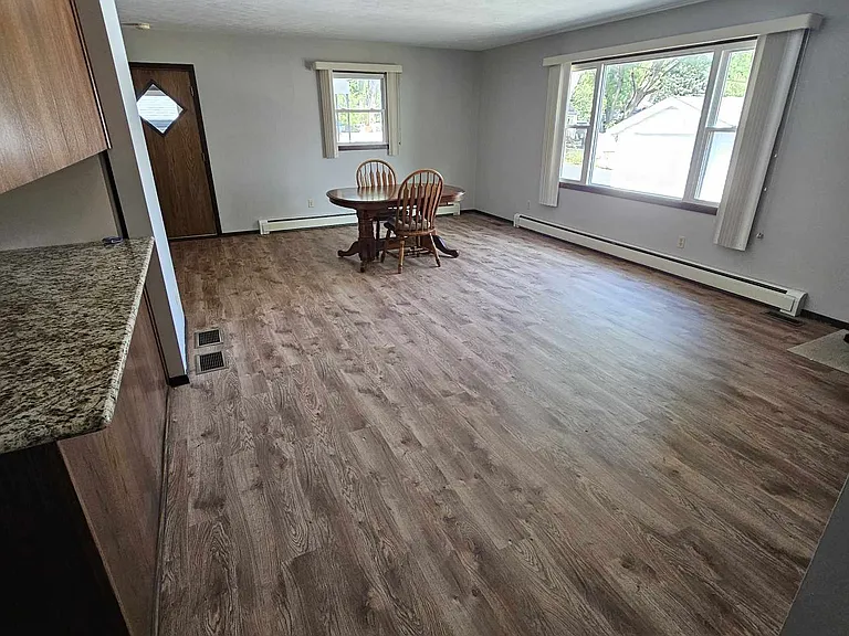 302 Merrill Ave — Photo 27