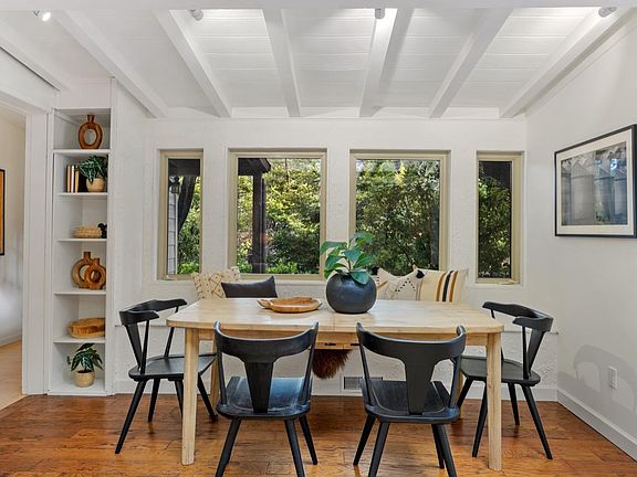 3rd image of 325 Pine Hill Road