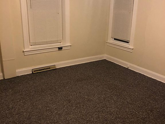 4th image of 821 W Washington St