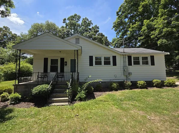 421 S Ridge St, Dallas, NC 28034