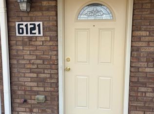 6121 Upper Hunters Trce, Louisville, KY 40216