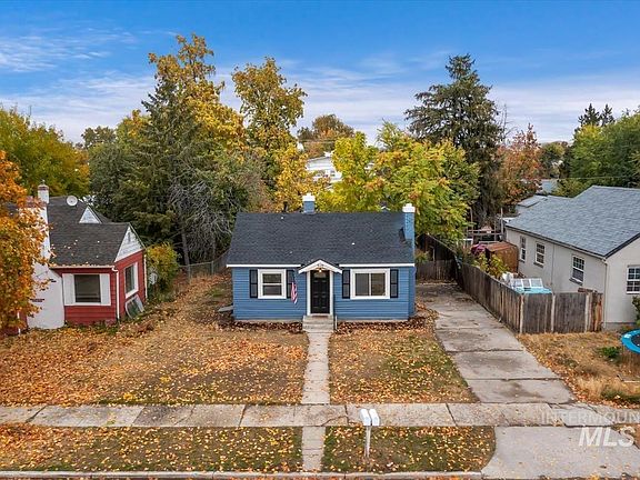 2nd image of 310 W 5th St