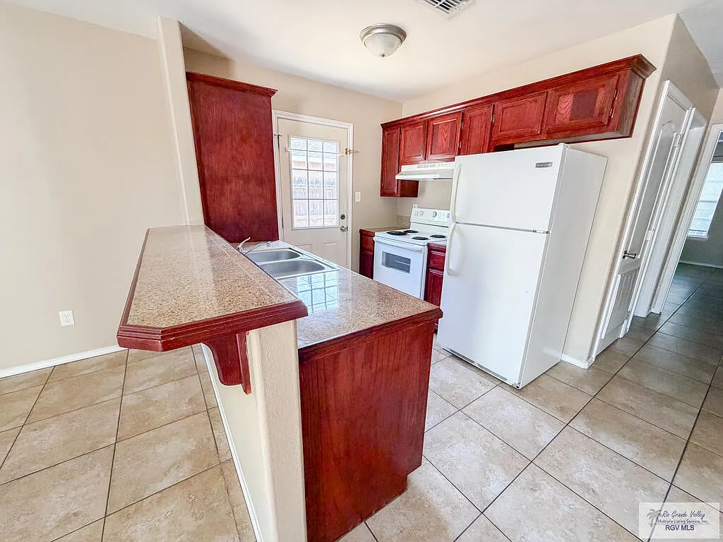 1 bed, 1.0 bath, 630 sqft, $775 — Photo 4