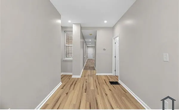 2040 E Fayette St — Photo 9