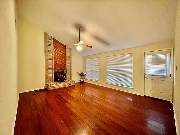 4th image of 3038 Sam Houston Dr