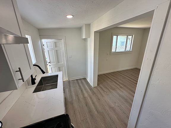 5th image of 4225 Central Ave #1