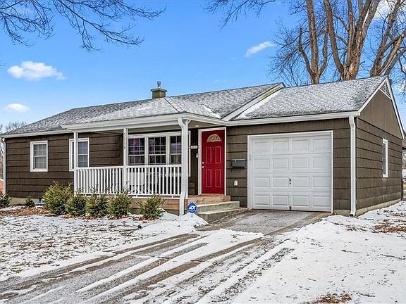 3rd image of 5118 S Fuller Dr