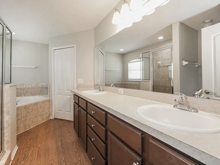 5122 Garberia Ave — Photo 9