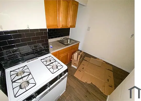 800 E 160th St #4C — Photo 8