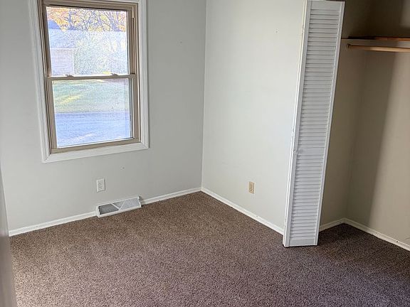 5th image of 3431 N Stoneycrest Rd